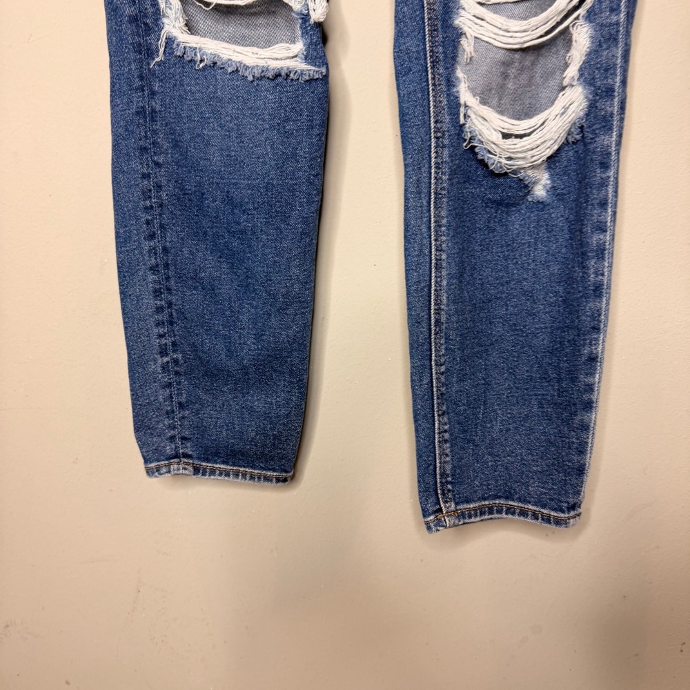 American Eagle Curvy Mom Jeans Womens 2 Blue Distressed Ripped High Rise Tapered - Picture 7 of 9
